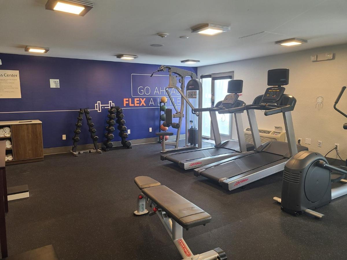 Holiday Inn Express Fort Lauderdale North - Executive Airport By Ihg Esterno foto
