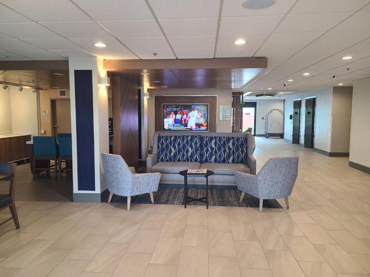 Holiday Inn Express Fort Lauderdale North - Executive Airport By Ihg Esterno foto