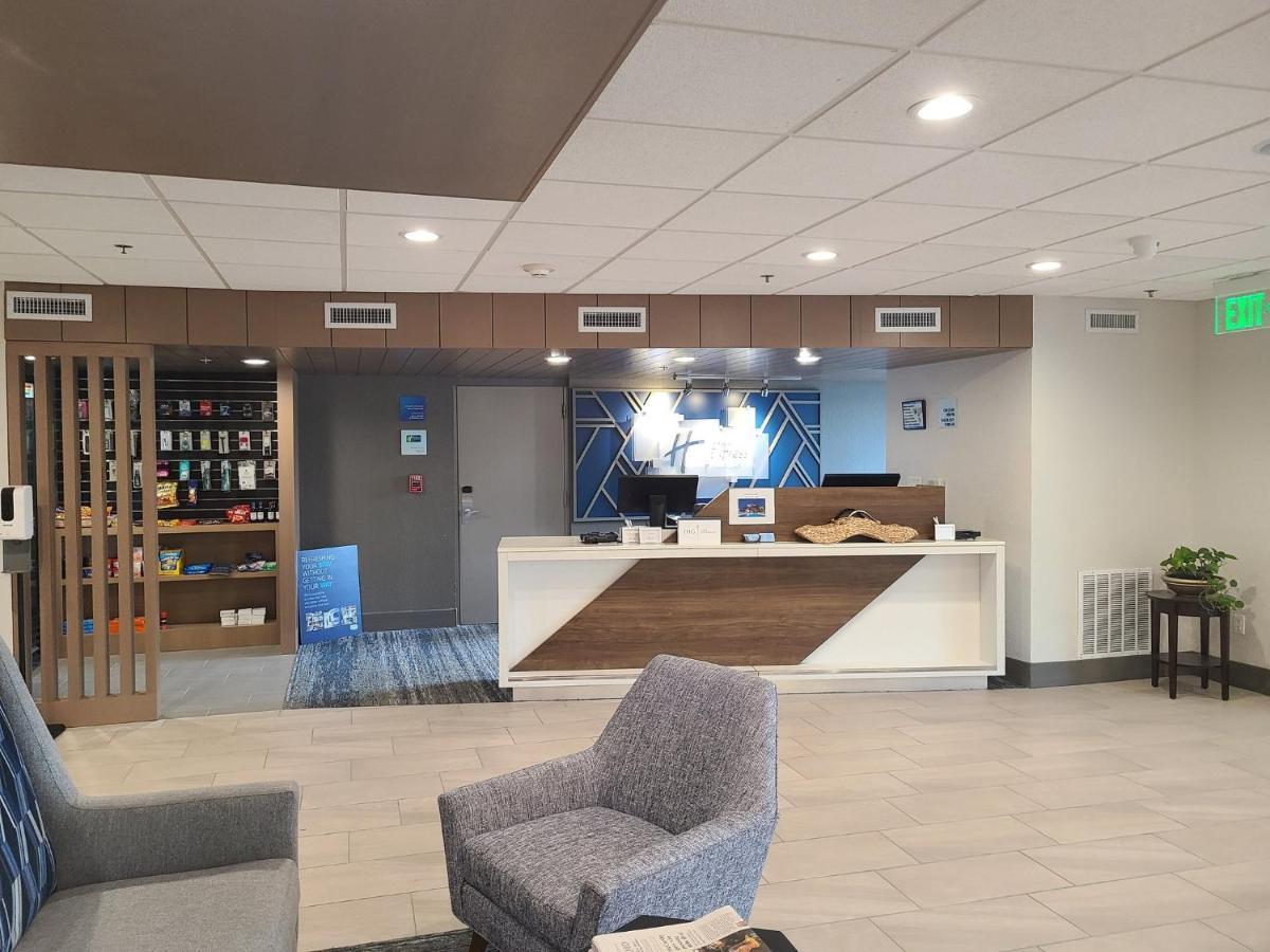 Holiday Inn Express Fort Lauderdale North - Executive Airport By Ihg Esterno foto