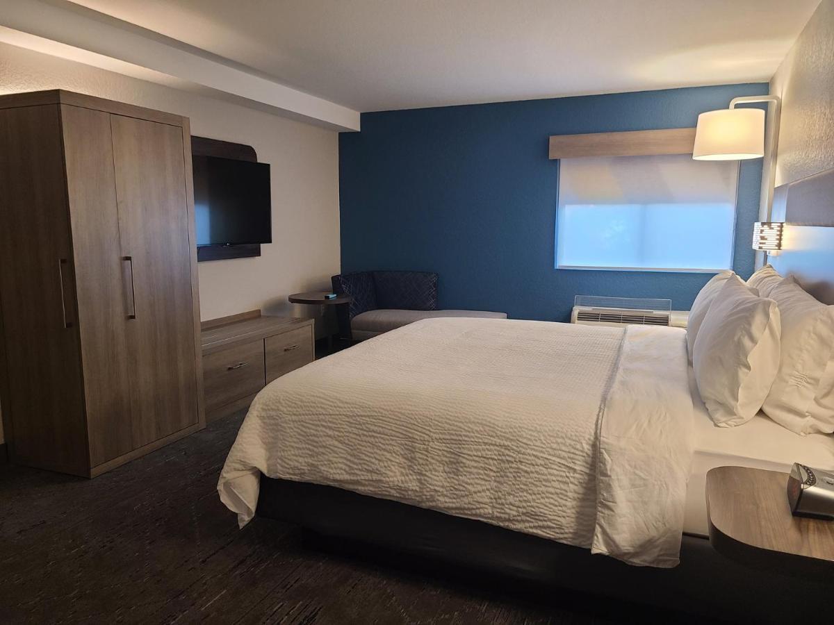 Holiday Inn Express Fort Lauderdale North - Executive Airport By Ihg Esterno foto