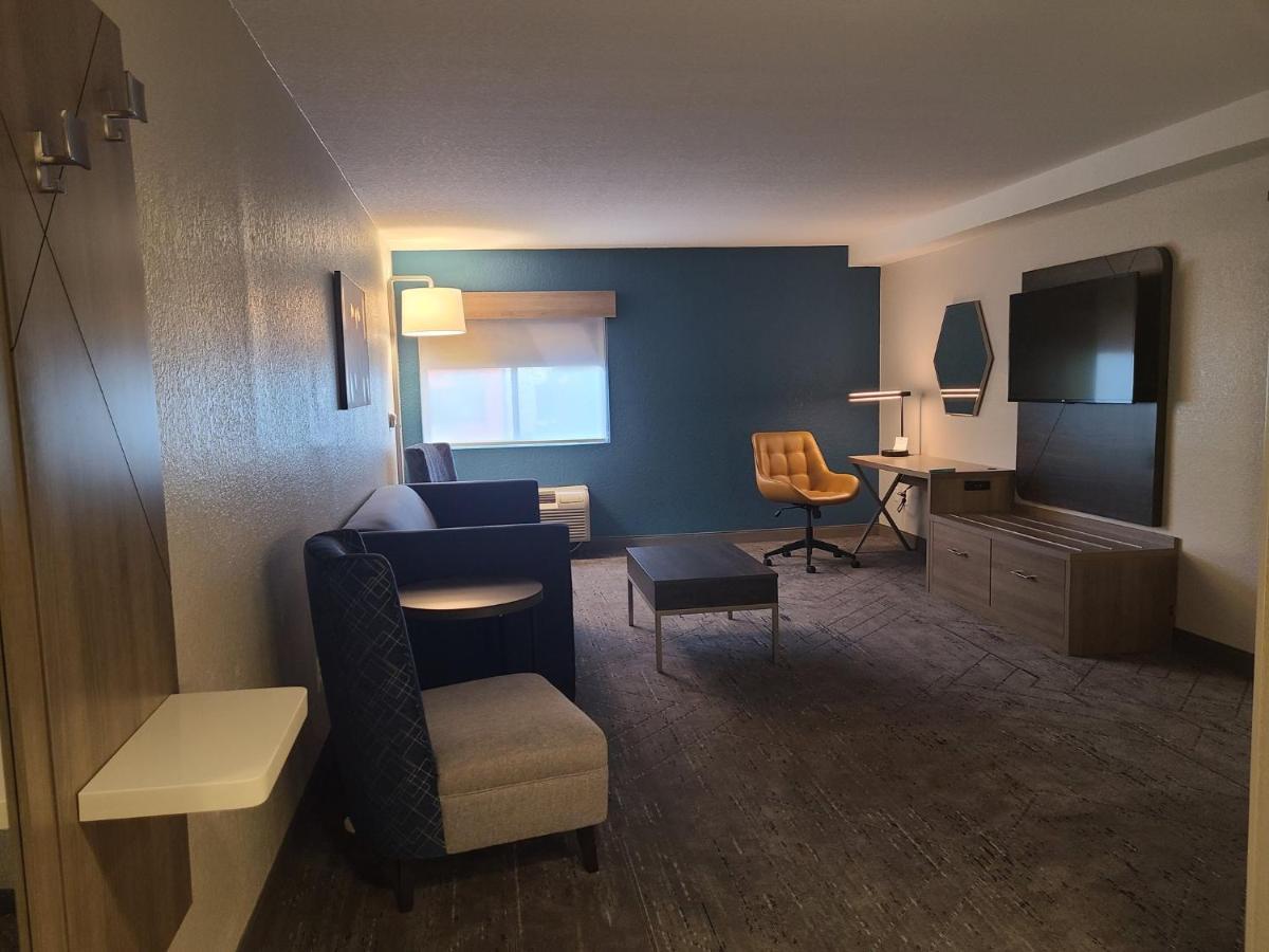 Holiday Inn Express Fort Lauderdale North - Executive Airport By Ihg Esterno foto