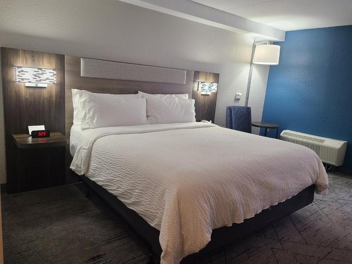 Holiday Inn Express Fort Lauderdale North - Executive Airport By Ihg Esterno foto