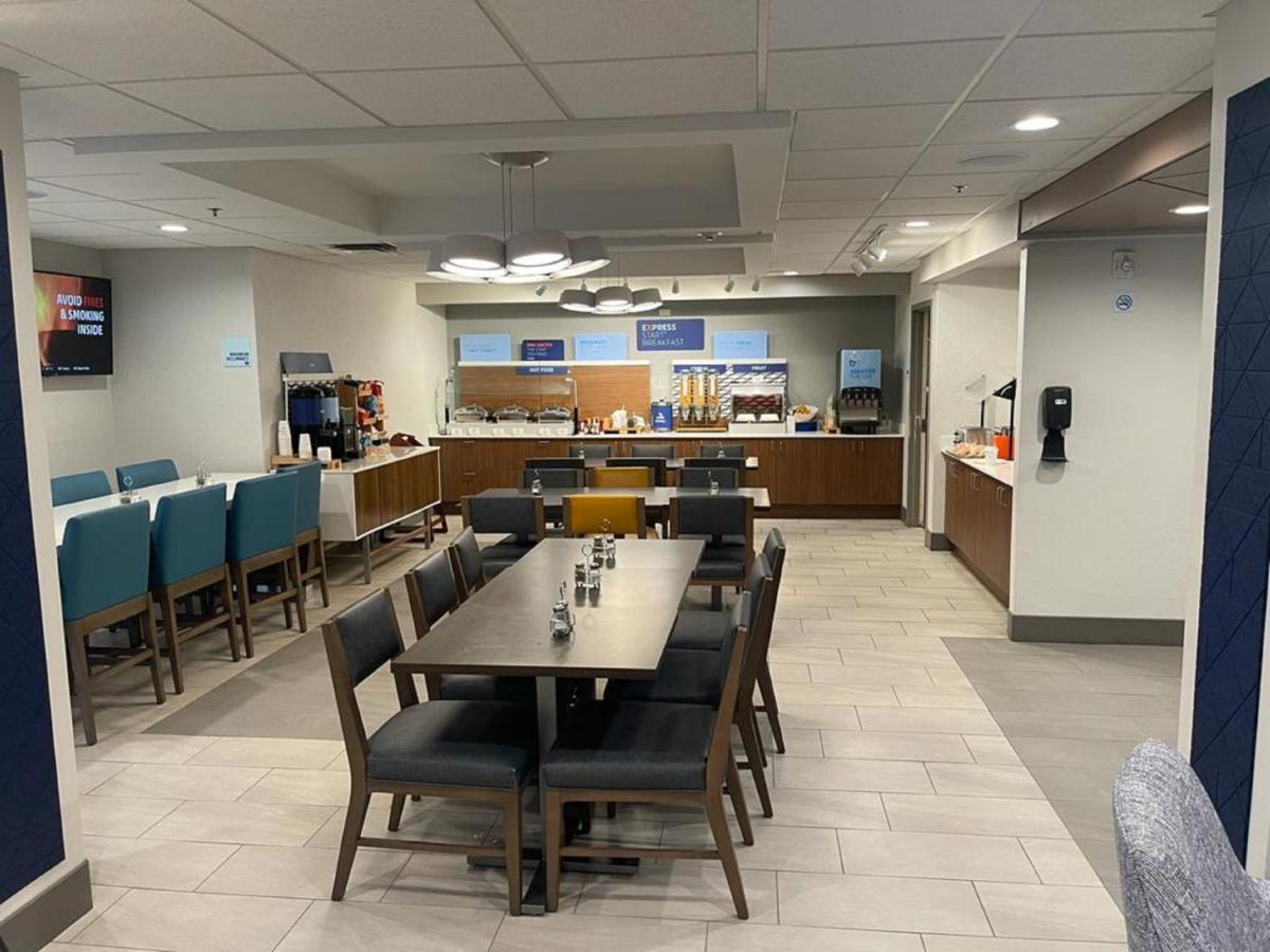 Holiday Inn Express Fort Lauderdale North - Executive Airport By Ihg Esterno foto