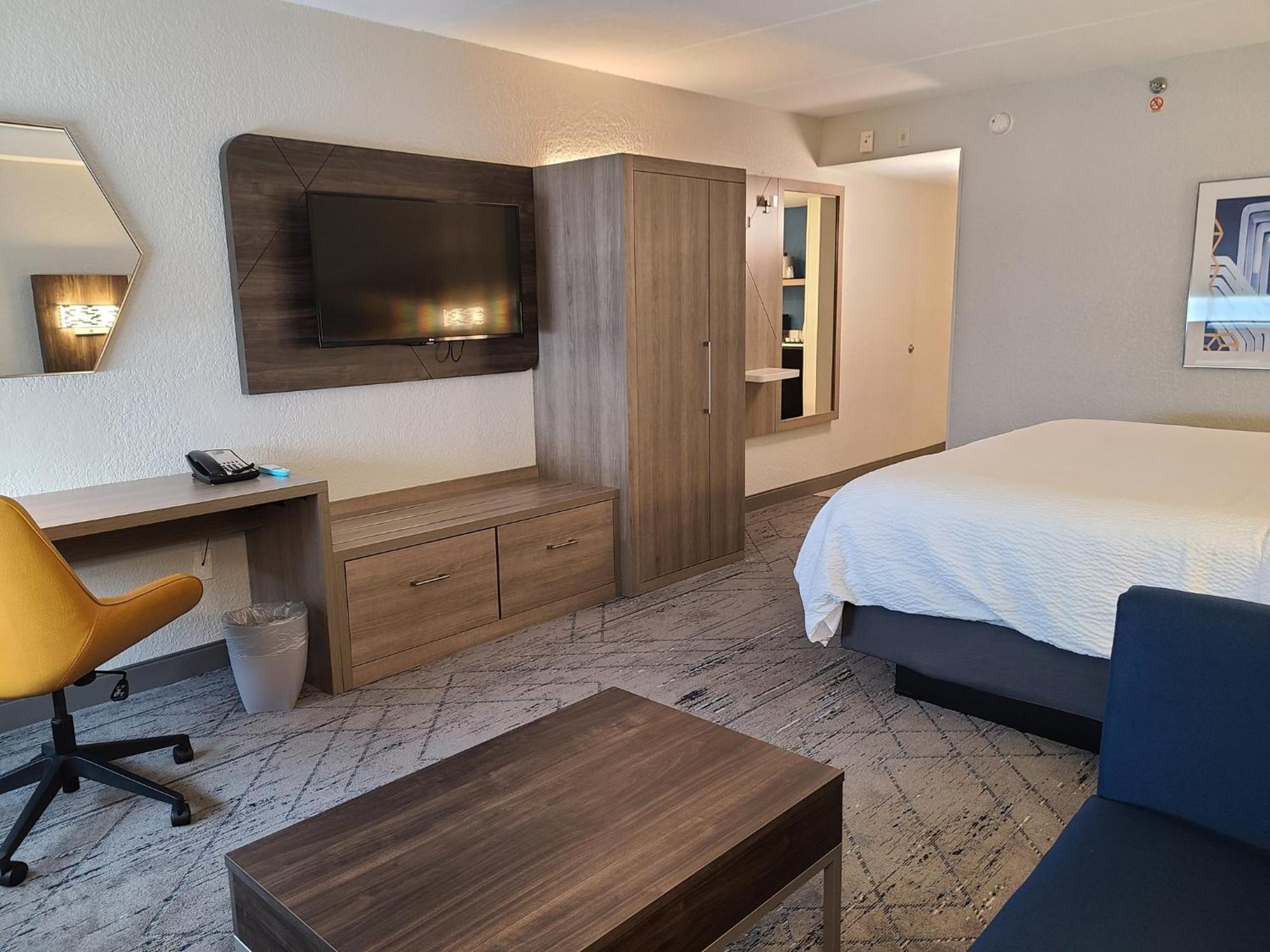 Holiday Inn Express Fort Lauderdale North - Executive Airport By Ihg Esterno foto