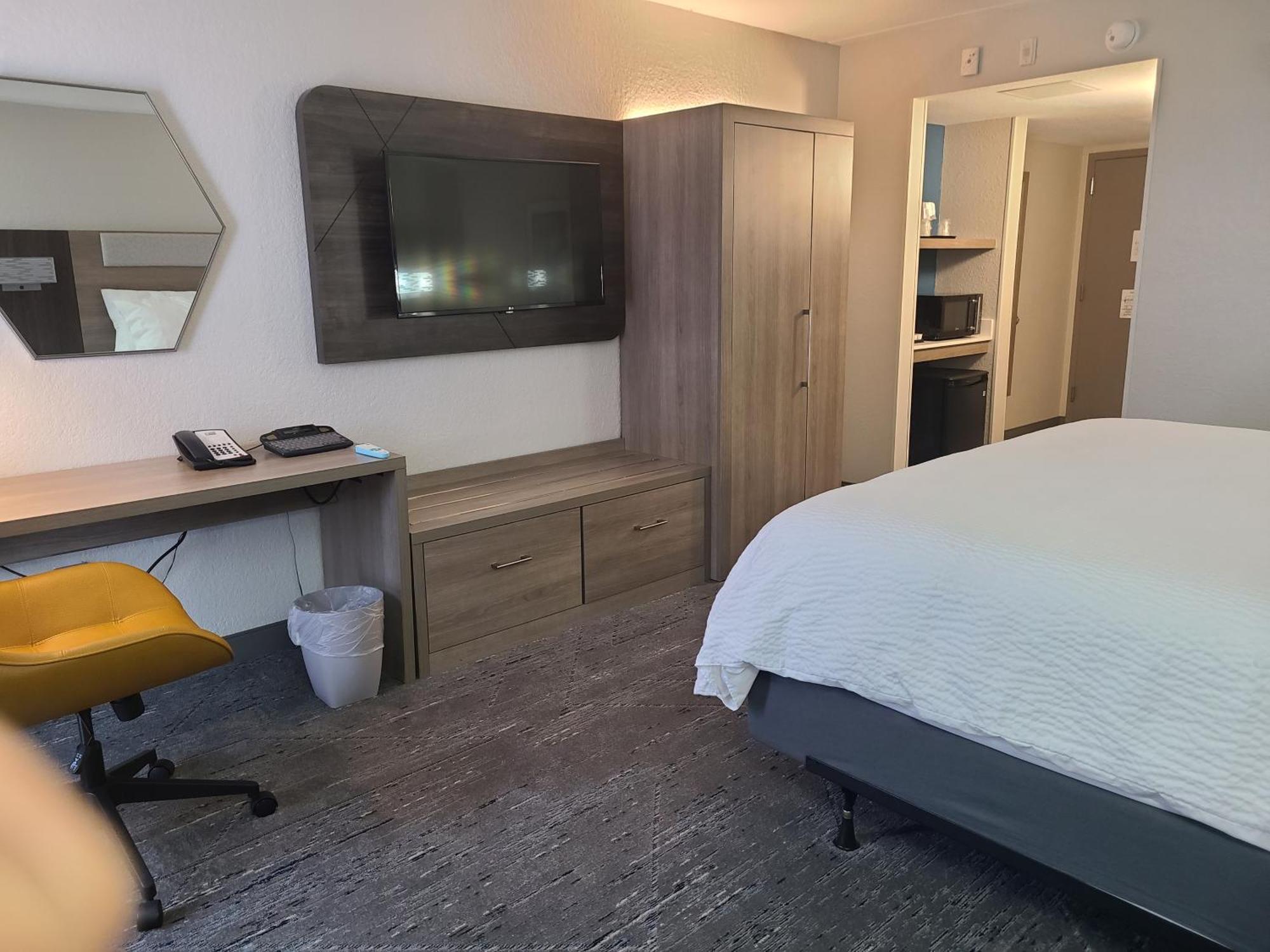 Holiday Inn Express Fort Lauderdale North - Executive Airport By Ihg Esterno foto